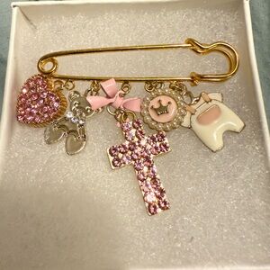 Baby pin! Cute baby shower gift!